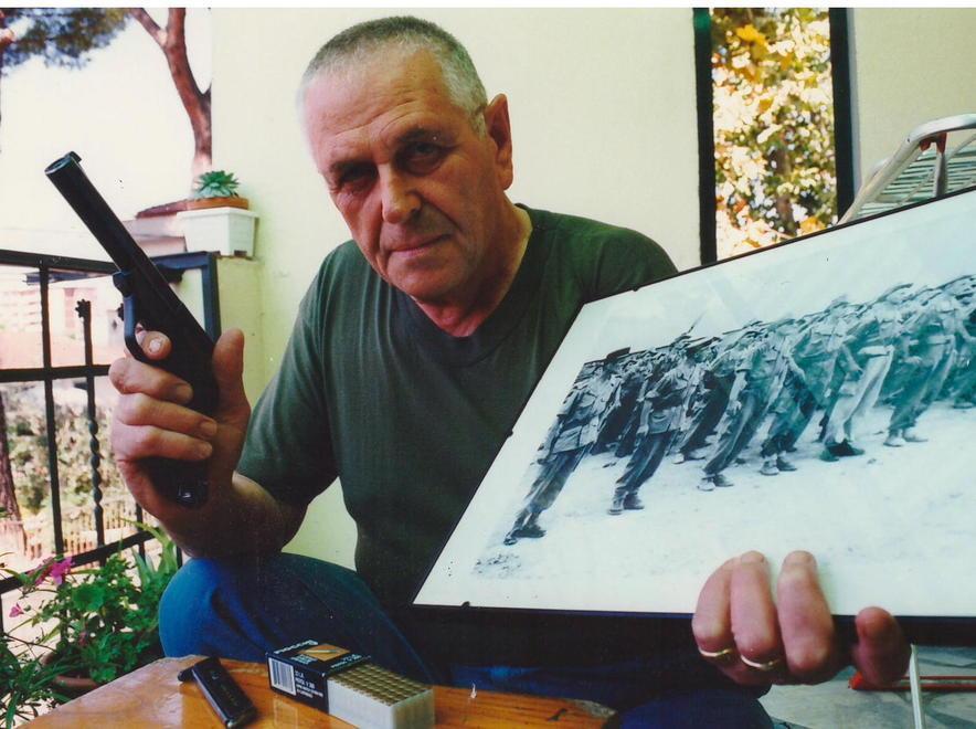 L’ex legionario e la pistola sparita Il processo va avanti