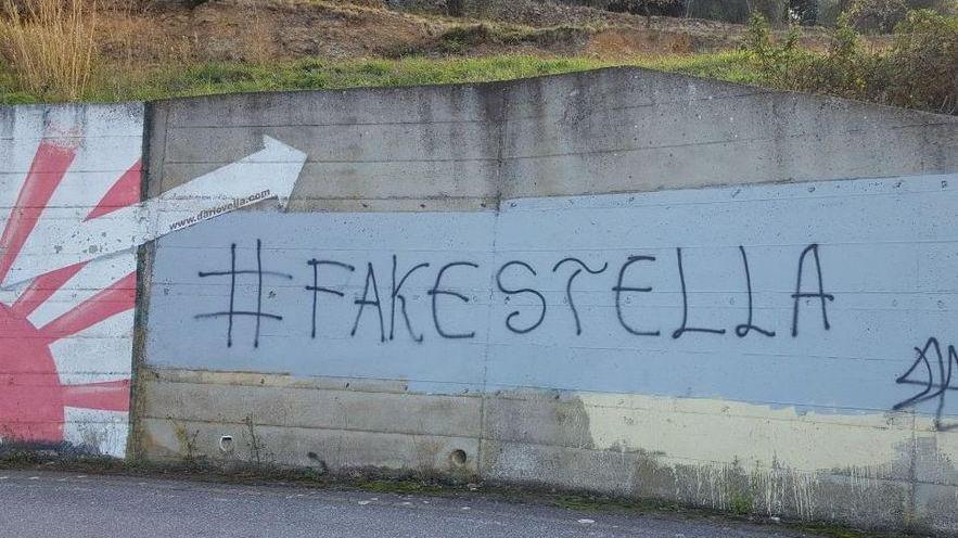 Un’altra offesa al sindaco sul muro già imbrattato