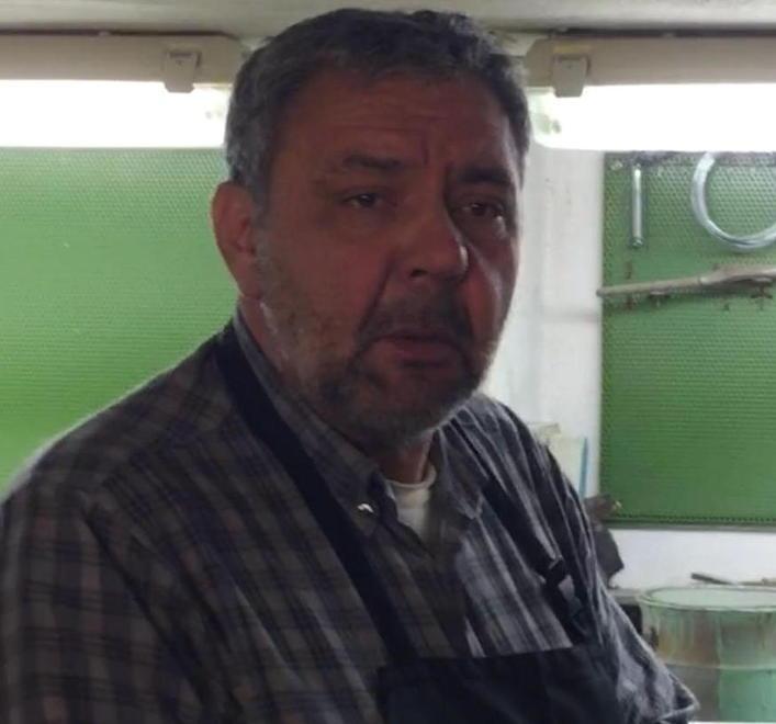 Non dà notizie, lo trovano morto in casa 