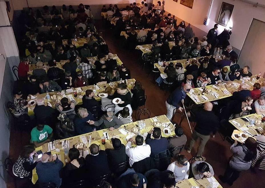 Giornata della disabilità, pienone alla “cena al buio”