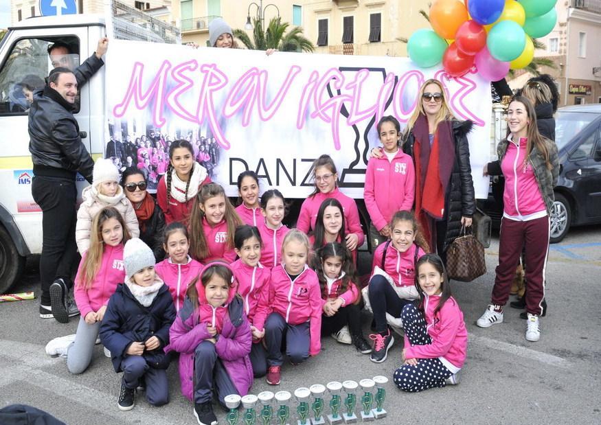 Scuola di danza Pivè, a Giffoni una pioggia di medaglie