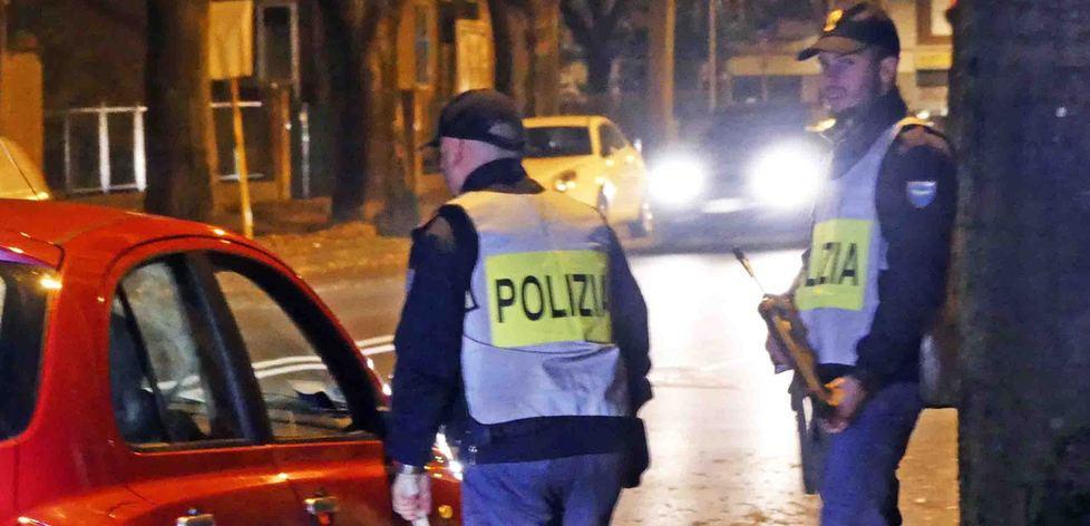 Controlli di Polizia alla Gad ad auto, locali e persone 