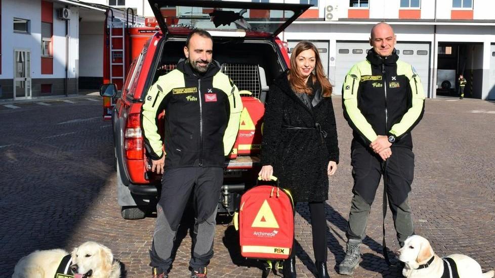 Salvataggi estremi Archimede dona kit ai cani-eroi di Reggio