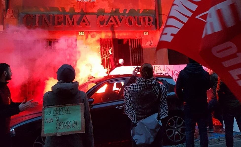 Spazio Guernica: «Disponibili a dare le chiavi del cinema Cavour al vescovo»