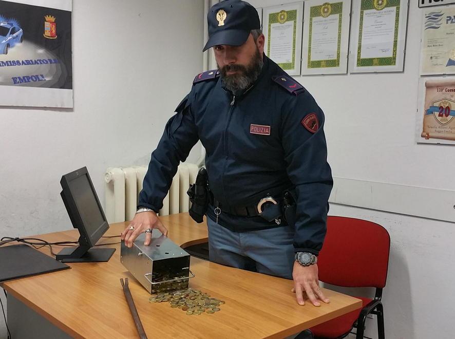 Ruba nella sede di Acque: arrestato 