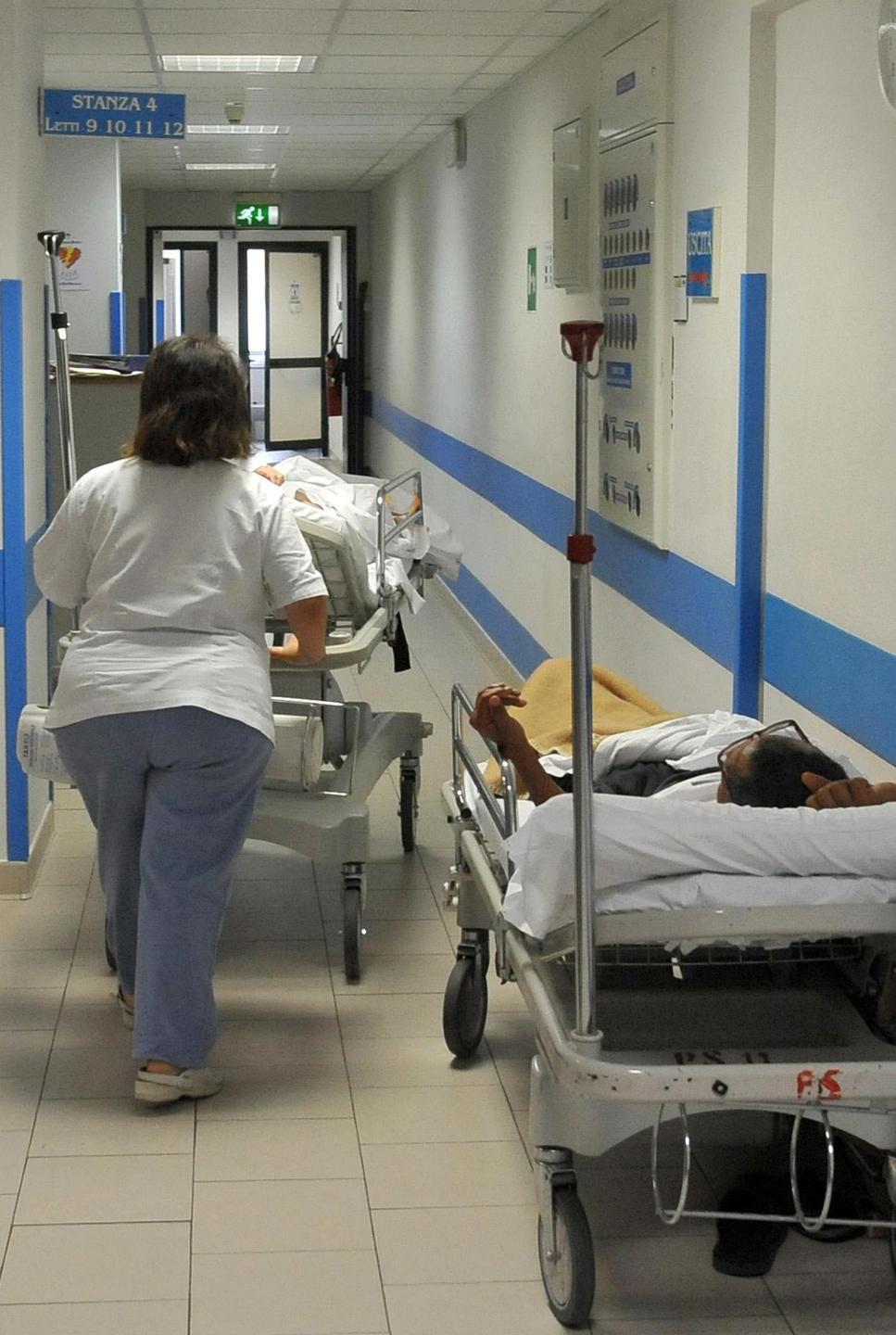 Bollini rosa per gli ospedali Aou «dalla parte della donna»
