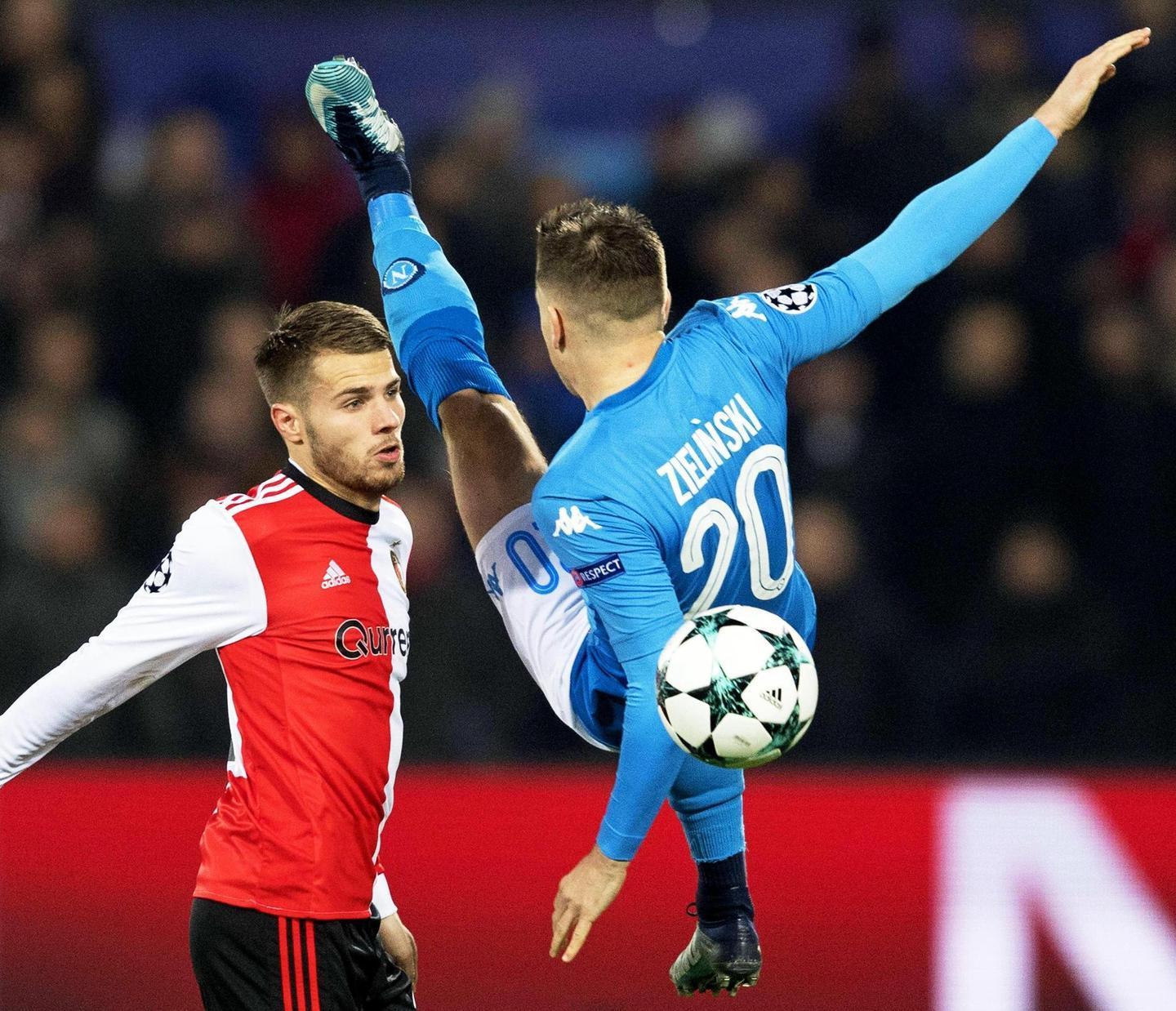 Il Napoli “retrocede” in Europa League 
