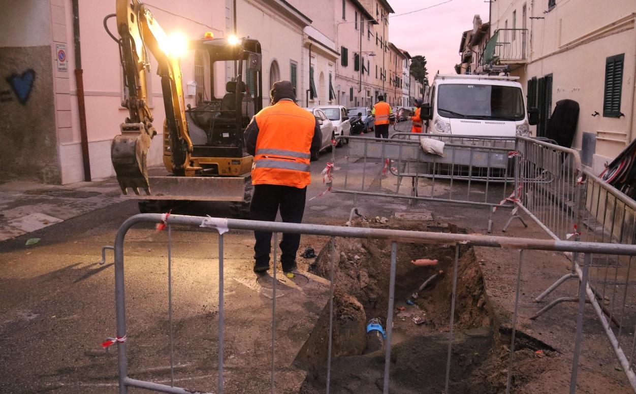 La zona del guasto nel sottosuolo di via del Vigna (Repetti Pentafoto)
