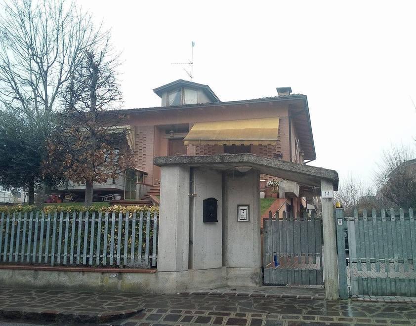 Carpi: tentata rapina in villa, settantenne fa scappare i banditi 