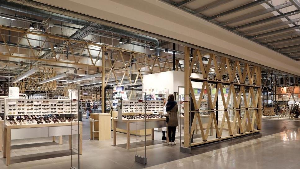 La nuova Coop fa tremare la galleria