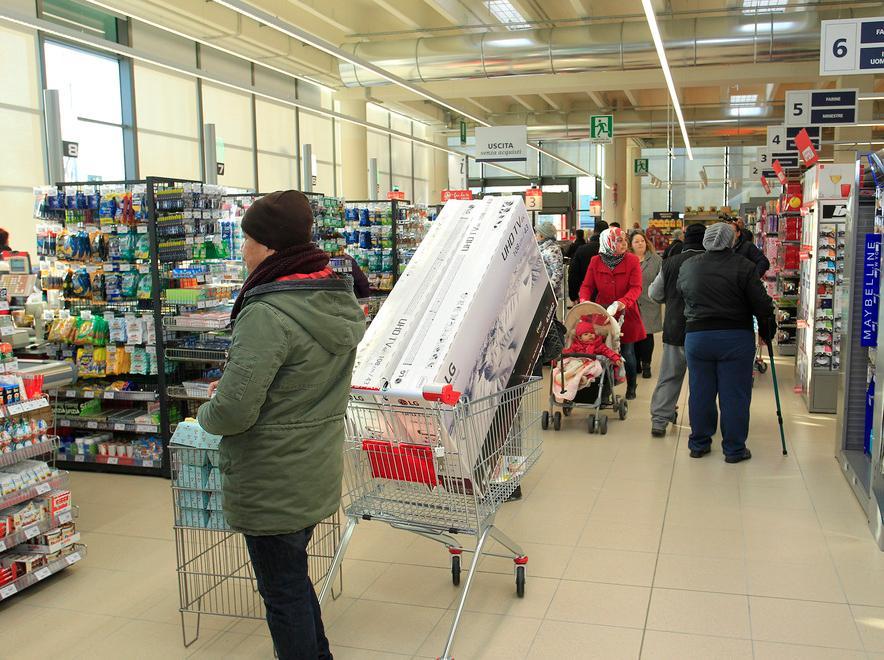 È febbre da supersconti con i nuovi megastore 