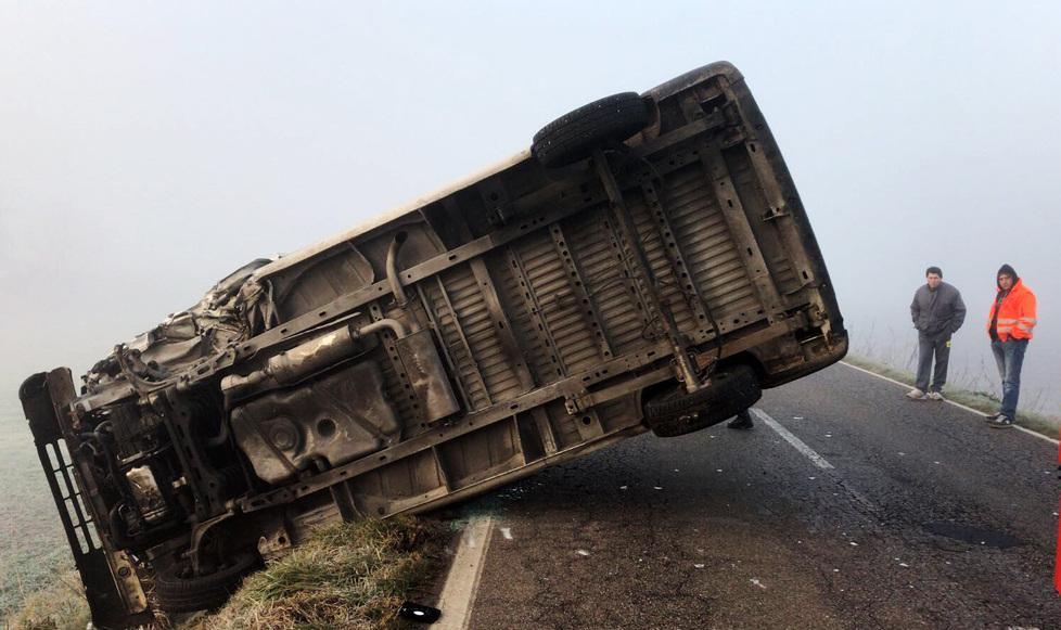 Due camion innescano altre “carambole”