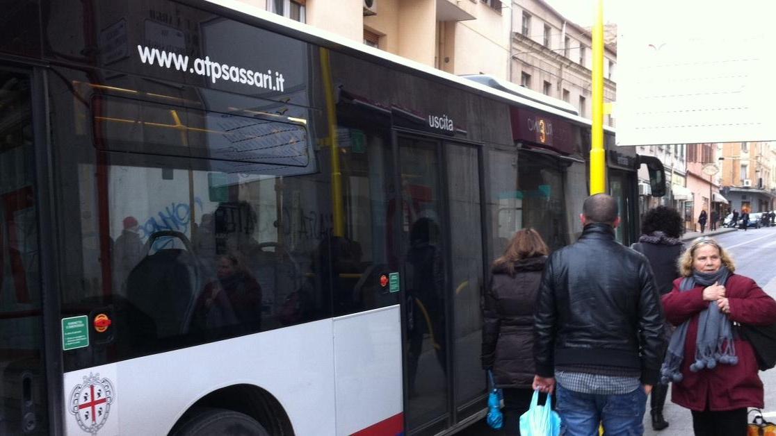 Il bus a Serralonga resta una chimera Famiglie in rivolta