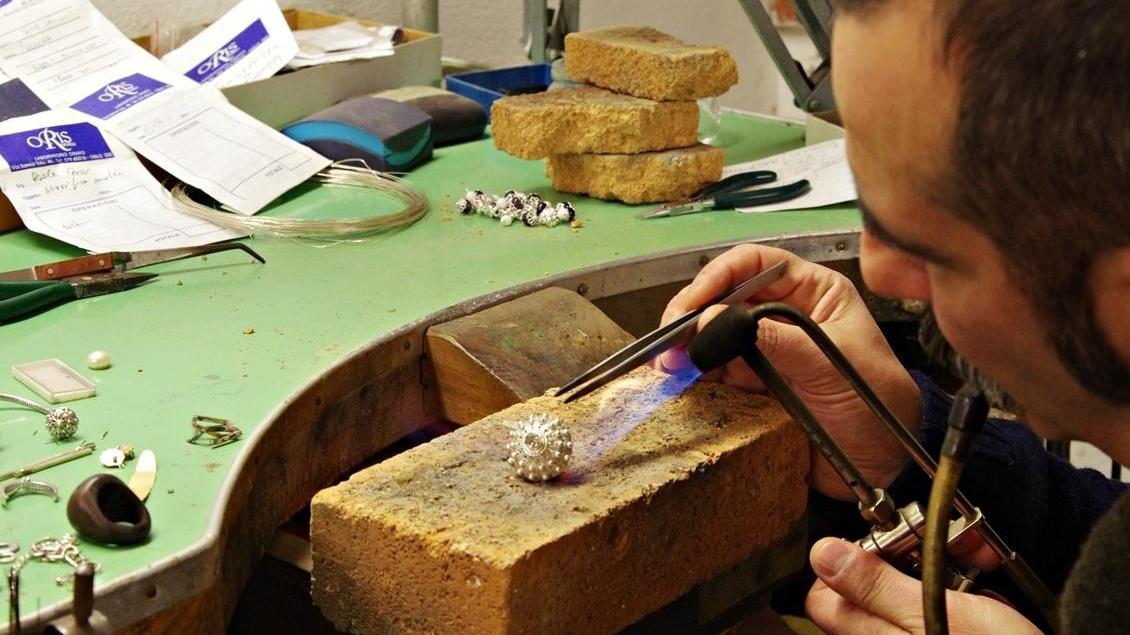 Artigianato artistico laboratori e botteghe in vetrina a Natale