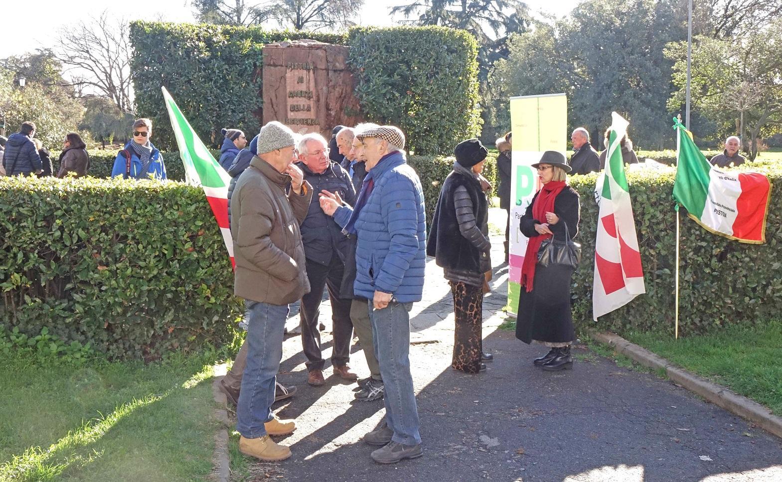 "No alla violenza fascista": solo una trentina di persone alla manifestazione del Pd 