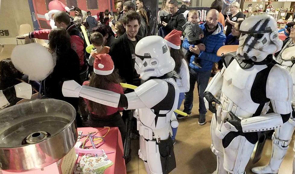 Giochi, solidarietà e sorprese nel treno di Babbo Natale 