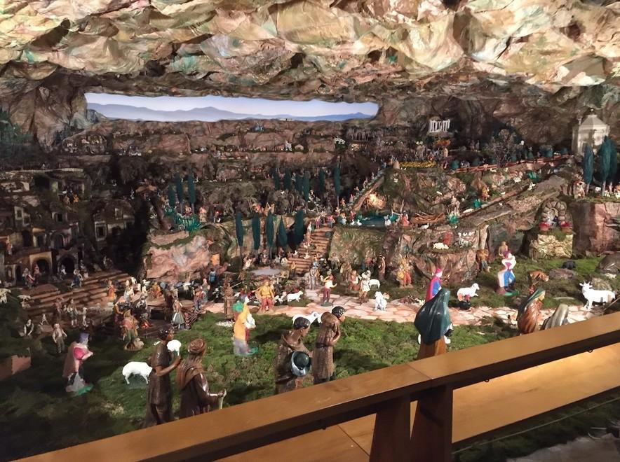 Tra arte e devozione la magia del presepe avvolge la Maremma 