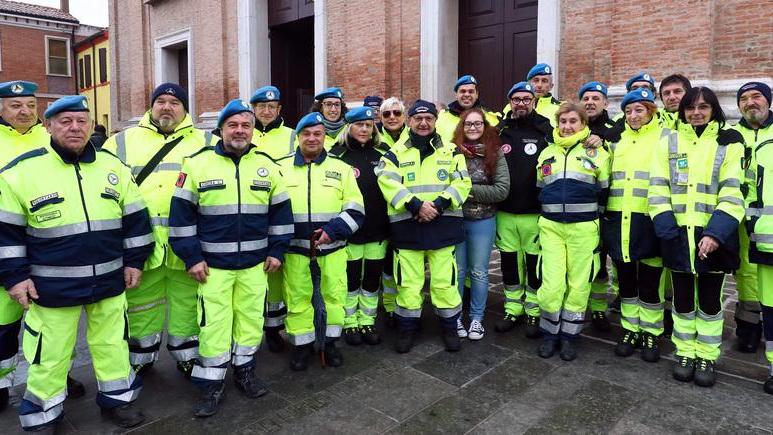 Vescovo e bersaglieri aprono le celebrazioni natalizie