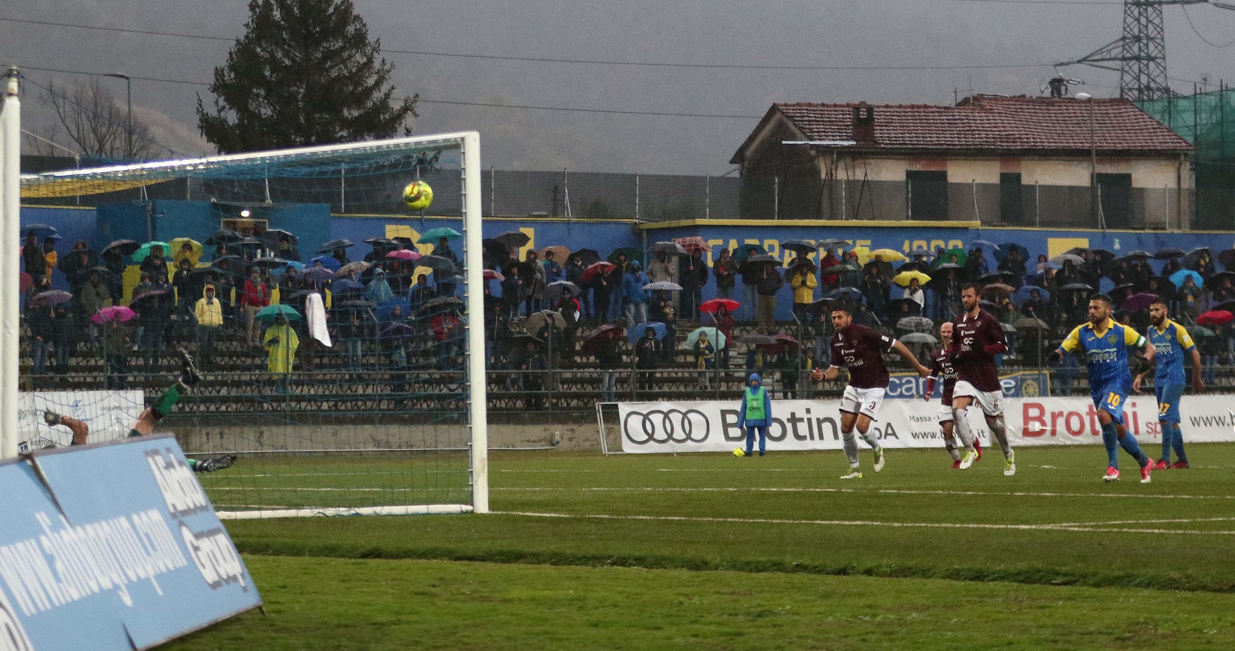 Il "cucchiaio" su rigore di Tavano, è il monentaneo 1-3