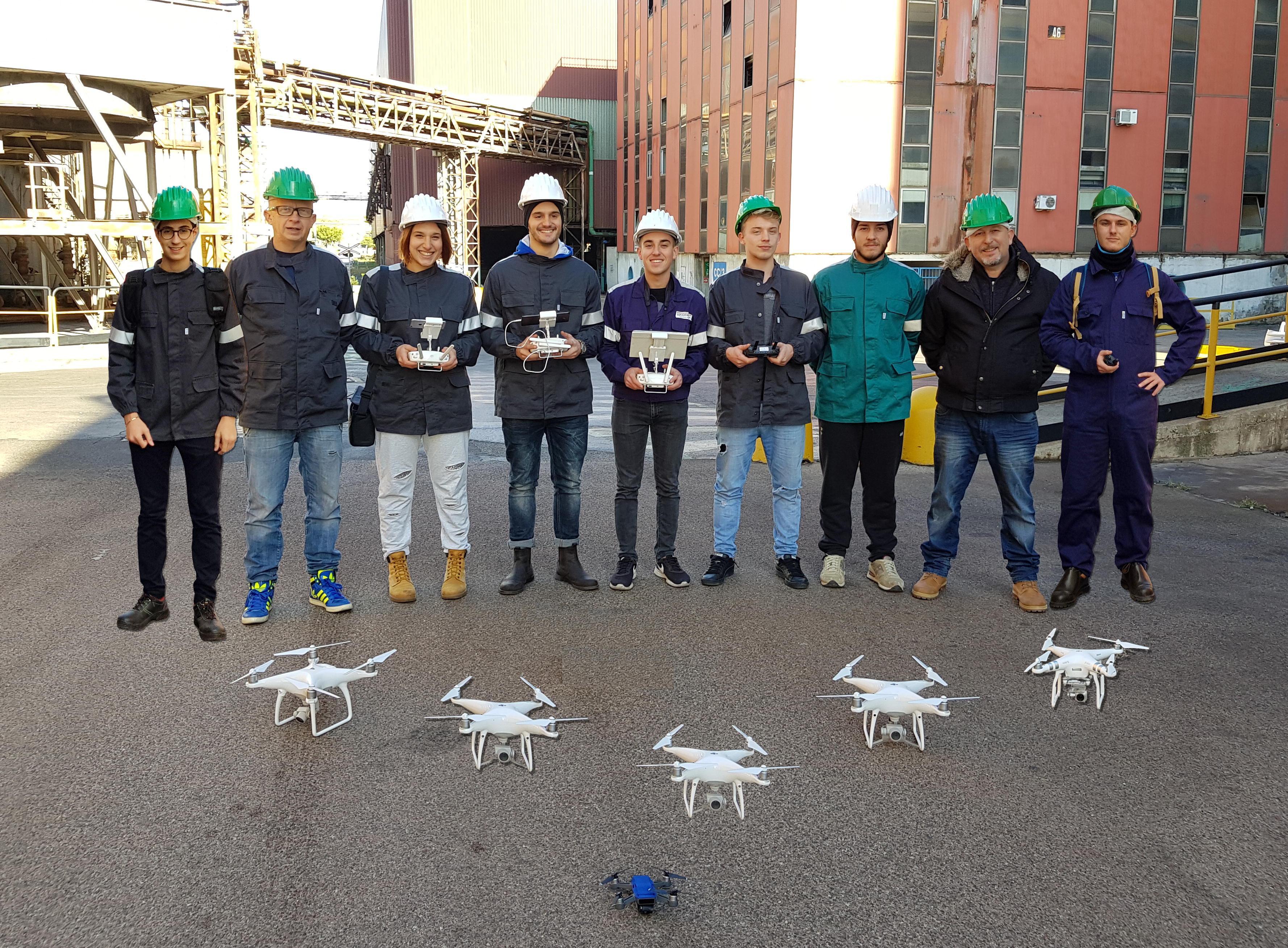 Il team all’interno delle acciaierie