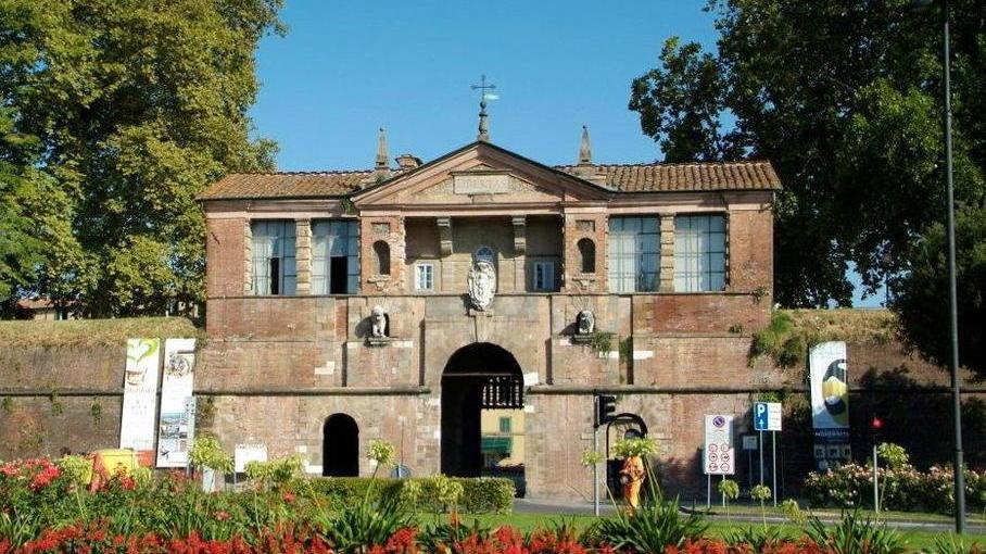 Domani limitazioni al traffico per 3 ore