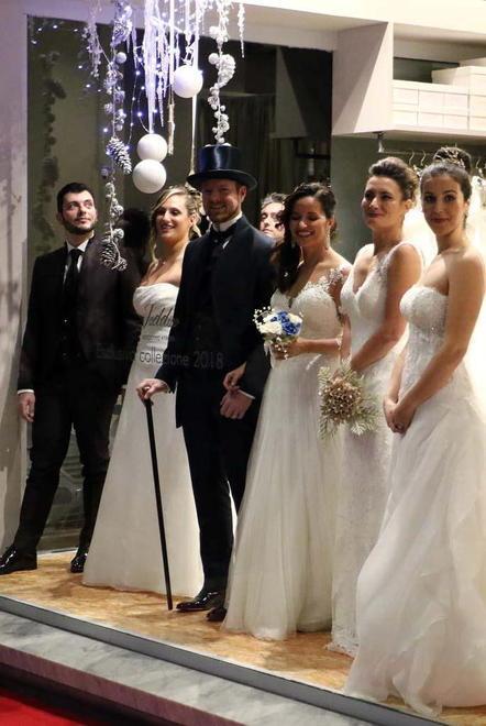 Massa, party di Natale alla galleria Da Vinci con gli sposi in vetrina 