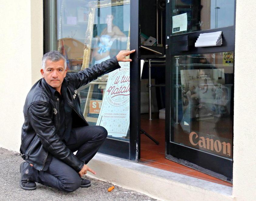 Tre furti in sedici mesi «Ora prendo la pistola» 
