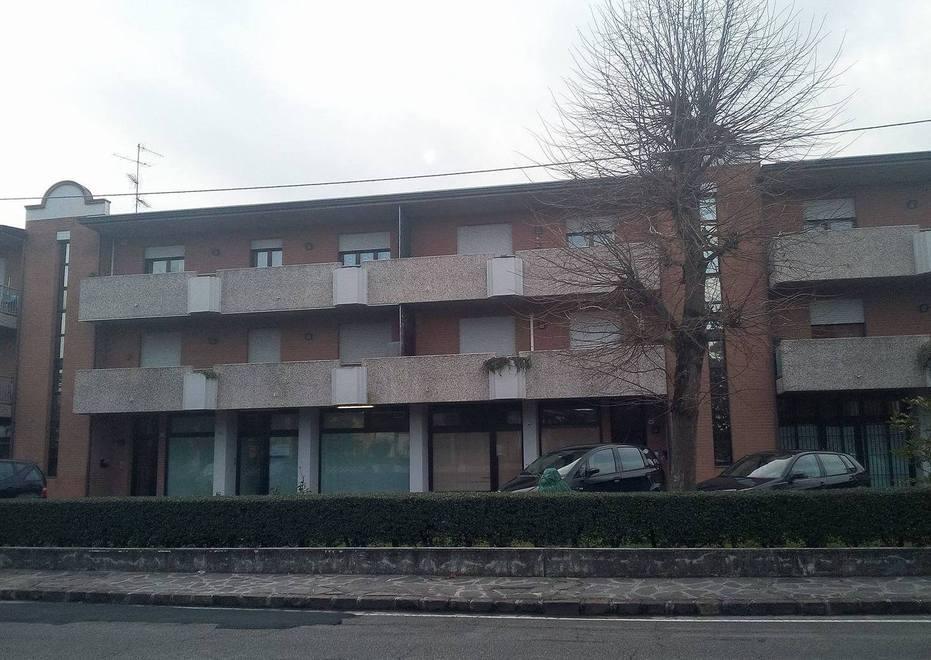 «Profughi nel palazzo Nessuno ci ha avvisati» 