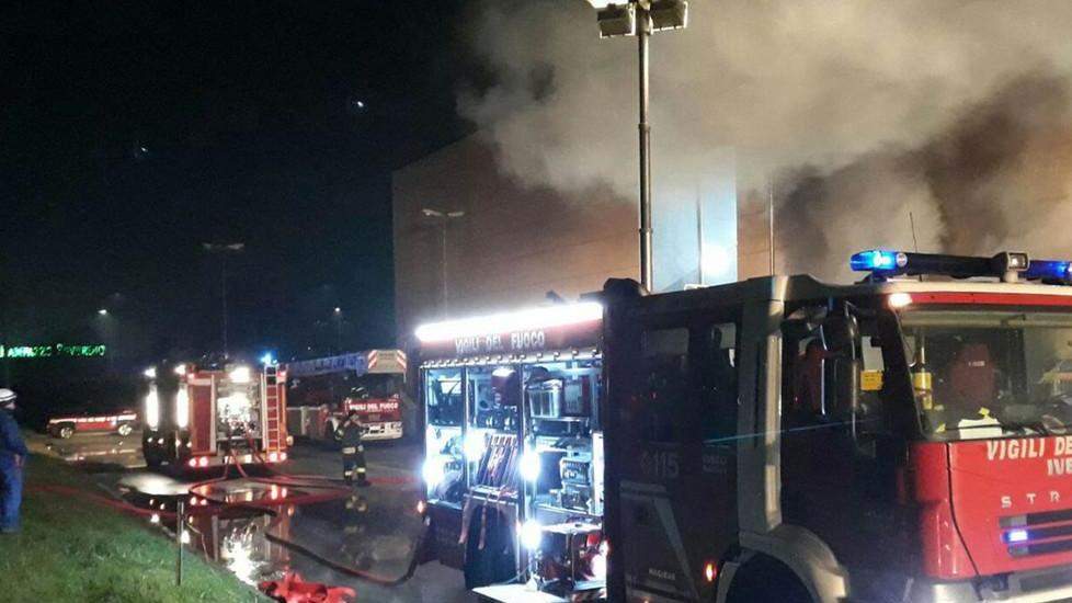 Incendio al cinema di Rovigo Mobilitati i vigili di Ferrara