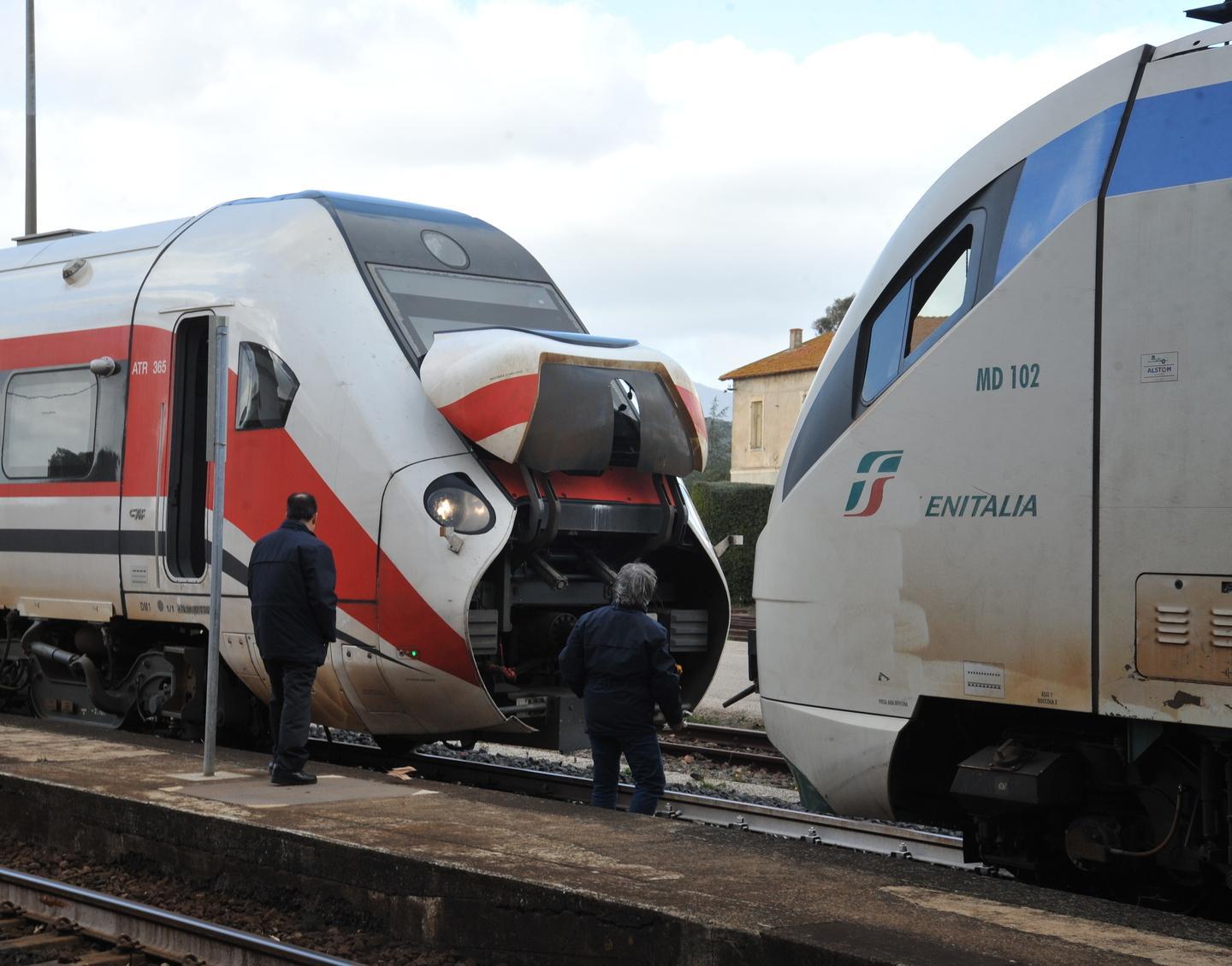 Minuetto fermo per un guasto passeggeri al gelo per due ore