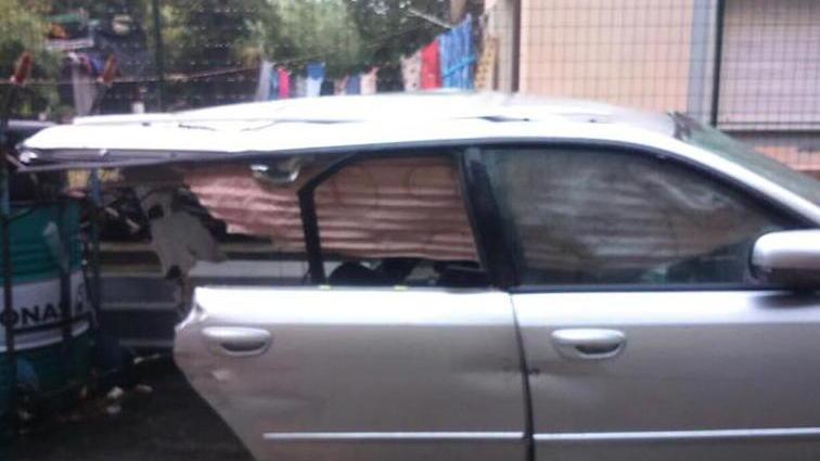 La Subaru spezzata in due dopo l’incidente