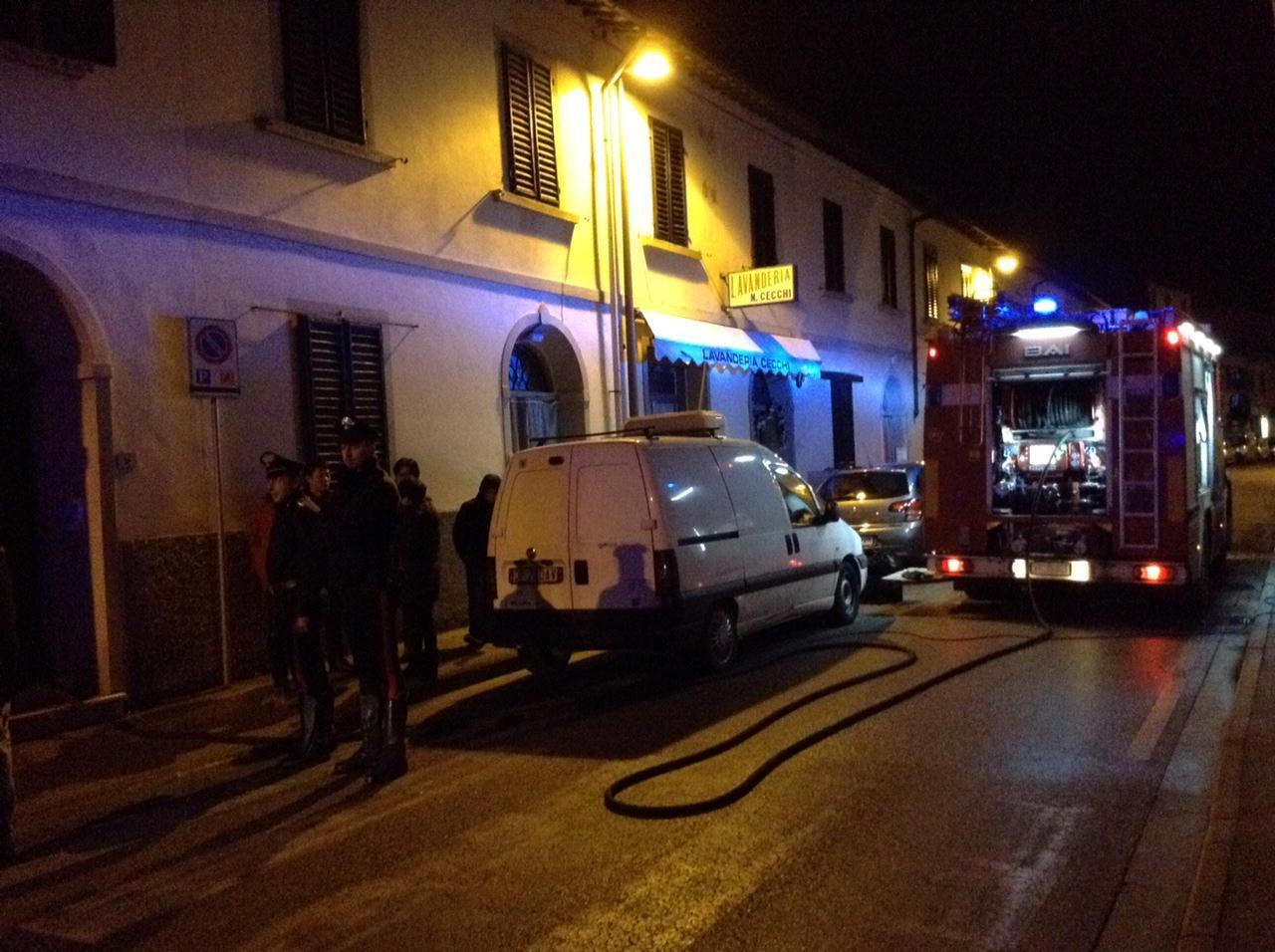 L'intervento dei vigili del fuoco a Poggio a Caiano (foto Batavia)
