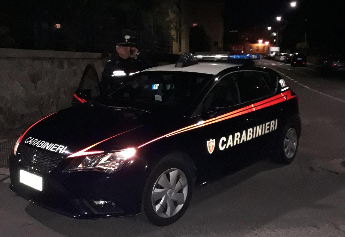I carabinieri sul luogo dell'incidente