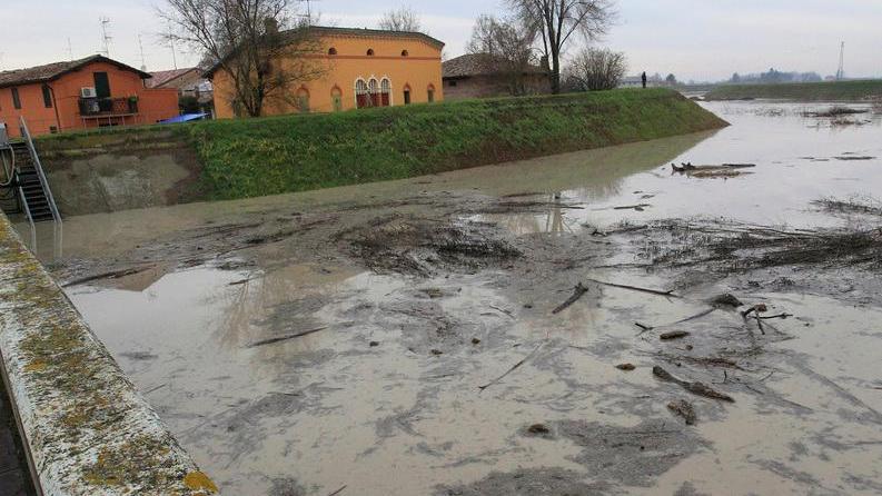Duecento famiglie sfollate tra Sozzigalli e Secchia per il rischio inondazione