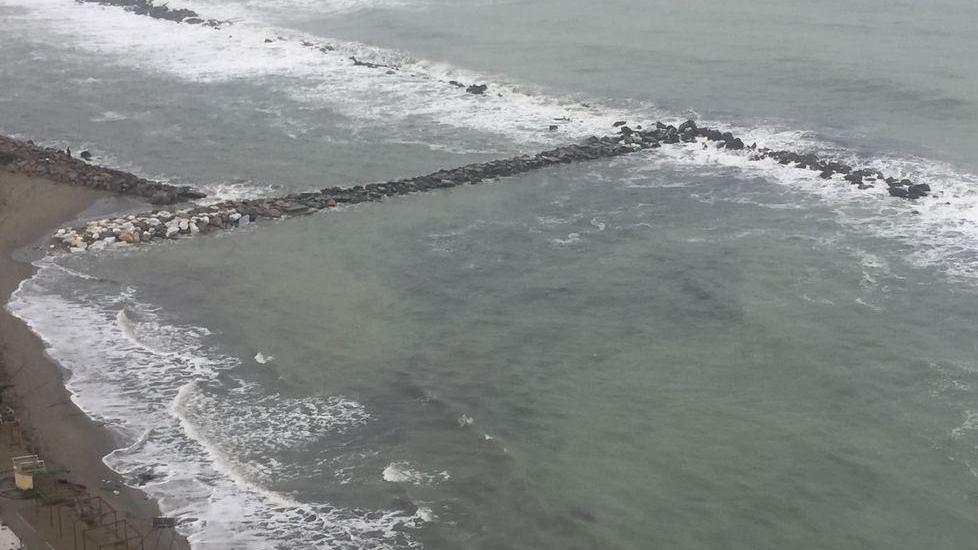 I danni del maltempo, quattro bagni colpiti a Marina di Massa