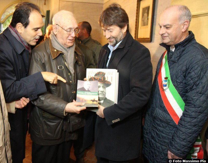 Si presenta il libro di Antonio Corsi