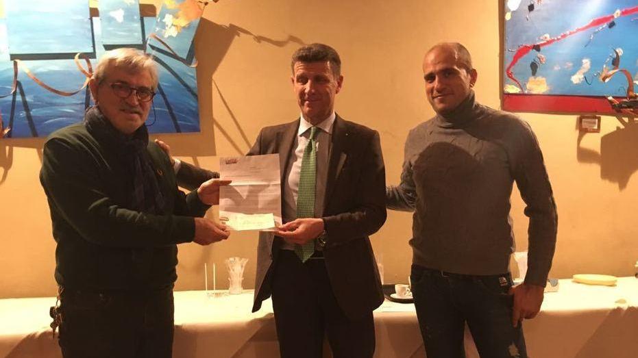 Gli assegni di Lucca Marathon consegnati alle Onlus del territorio