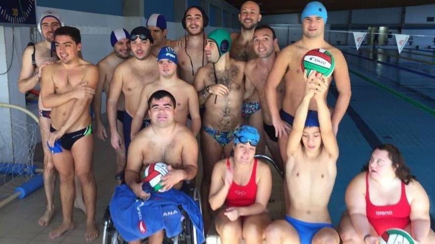 Tutti in piscina: un’altra pallanuoto è possibile