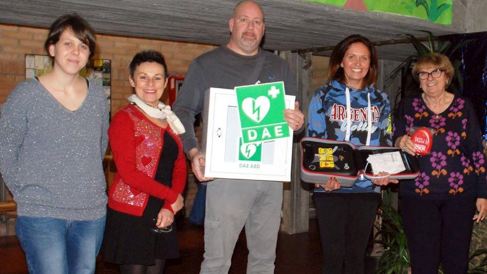 Un defibrillatore per le elementari