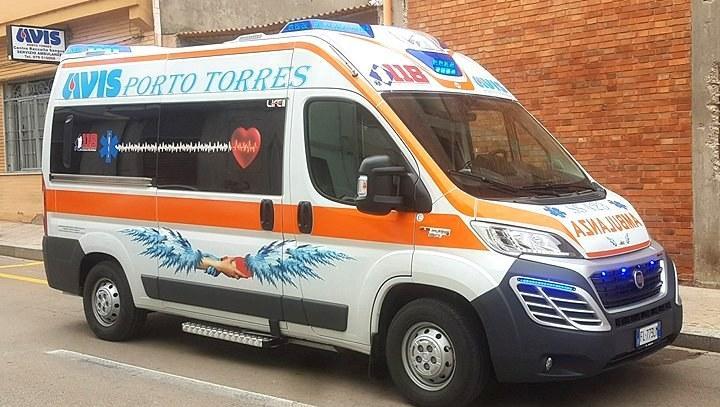 L’Avis acquista un’ambulanza ma la sede rimane inagibile 