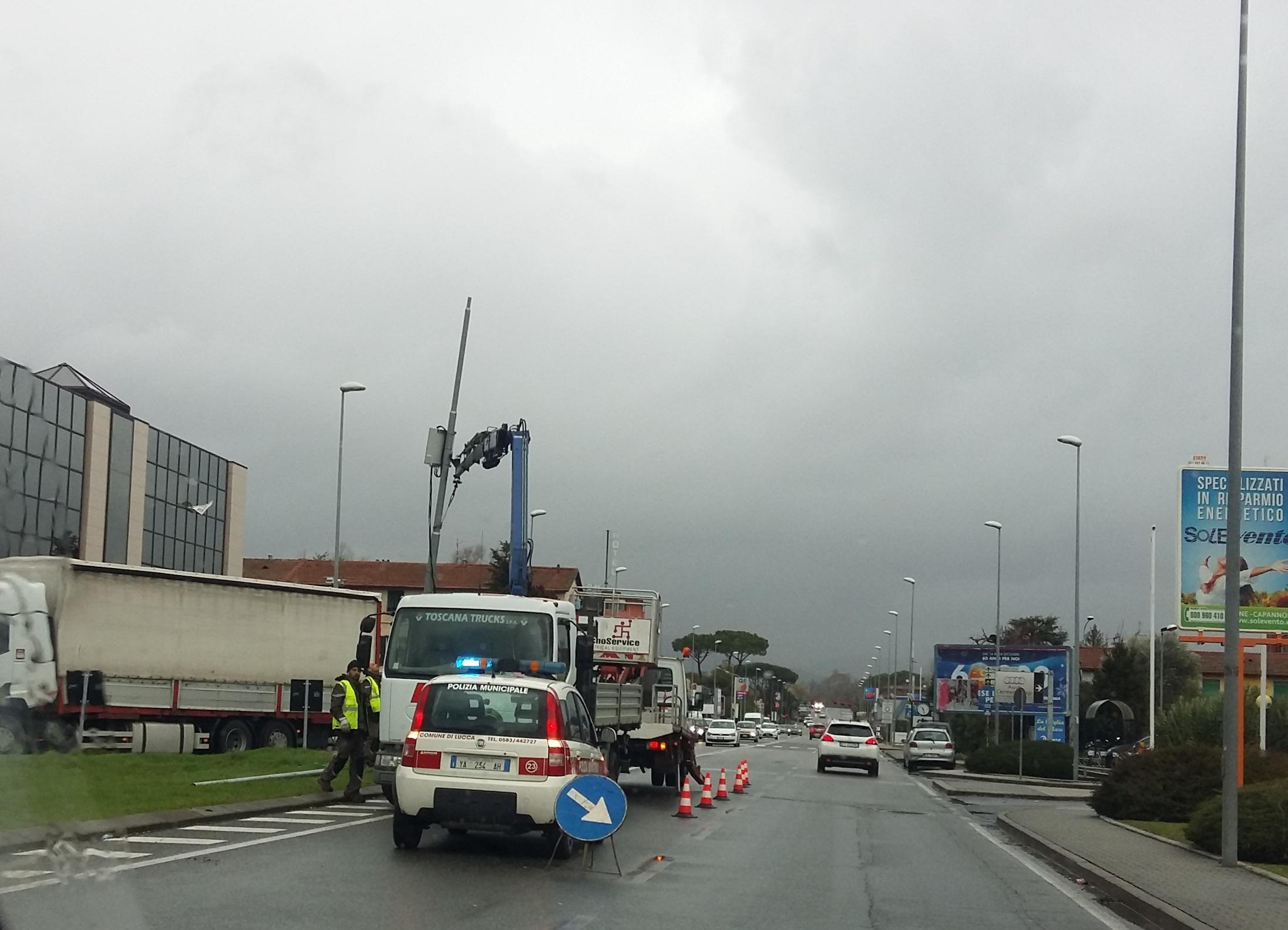 Danneggiate le telecamere sul viale Europa