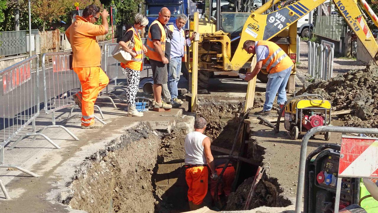 Un cantiere di Publiacqua (foto d'archivio)