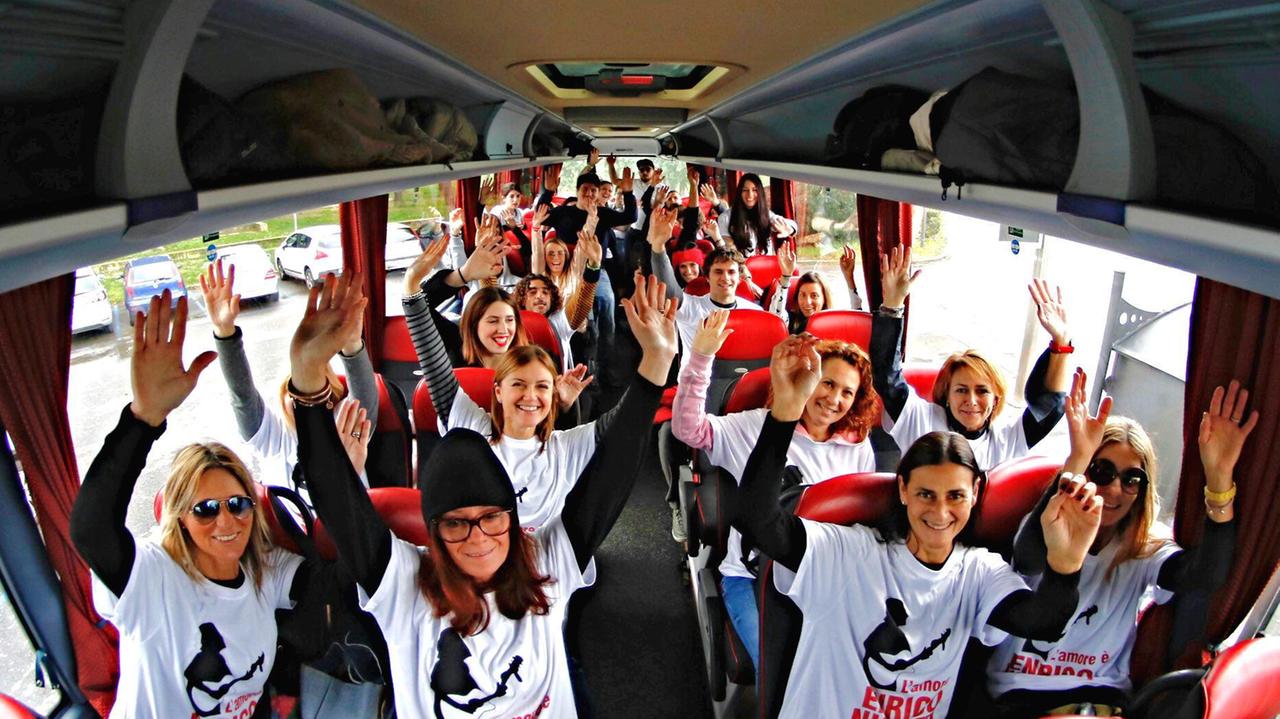 Pullman per Milano da Livorno per tifare Enrico Nigiotti (Marzi Pentafoto)
