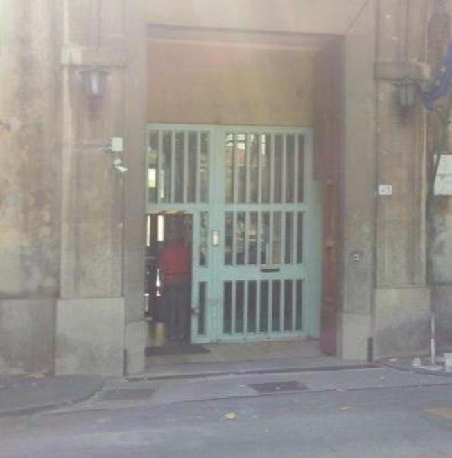 Esce dal carcere e picchia di nuovo la madre: arrestato