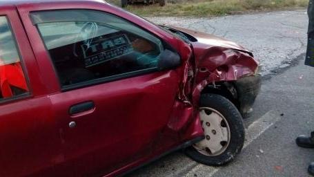 Finisce fuori strada dopo l’urto, grave un pensionato