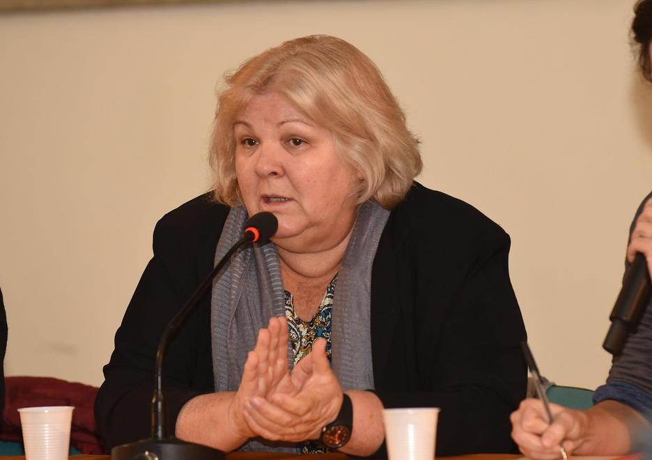 Posti in piedi al Real Collegio per ascoltare Aleida Guevara