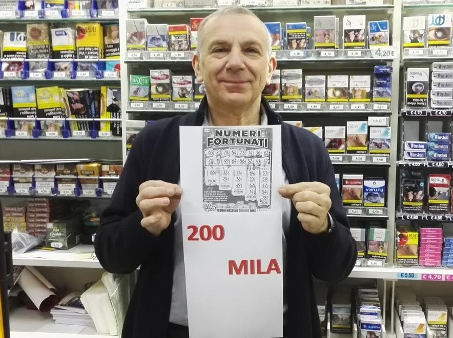 Pensionato gratta e vince 200mila euro 