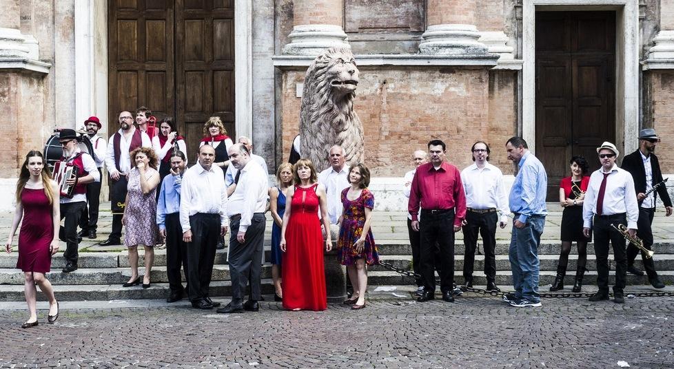 Dietro le quinte del teatro con il film di Festina Lente 