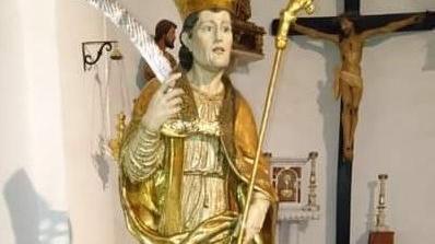 Fedeli in festa per il restauro della statua di San Demetrio
