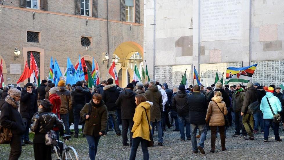 Modena, M5S e i presidi su antifascismo e ius soli: «No agli estremismi ma non ci saremo»